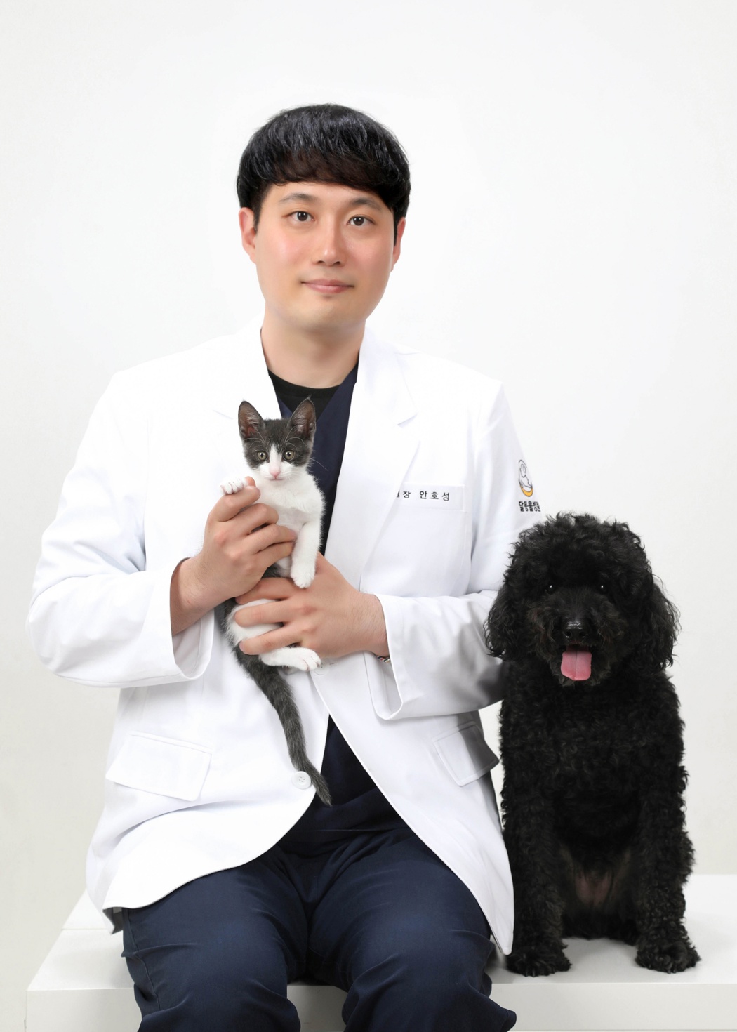 원장 진료실 컷